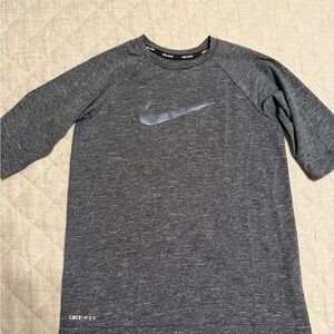 Nike swim boys half sleeve rash guard